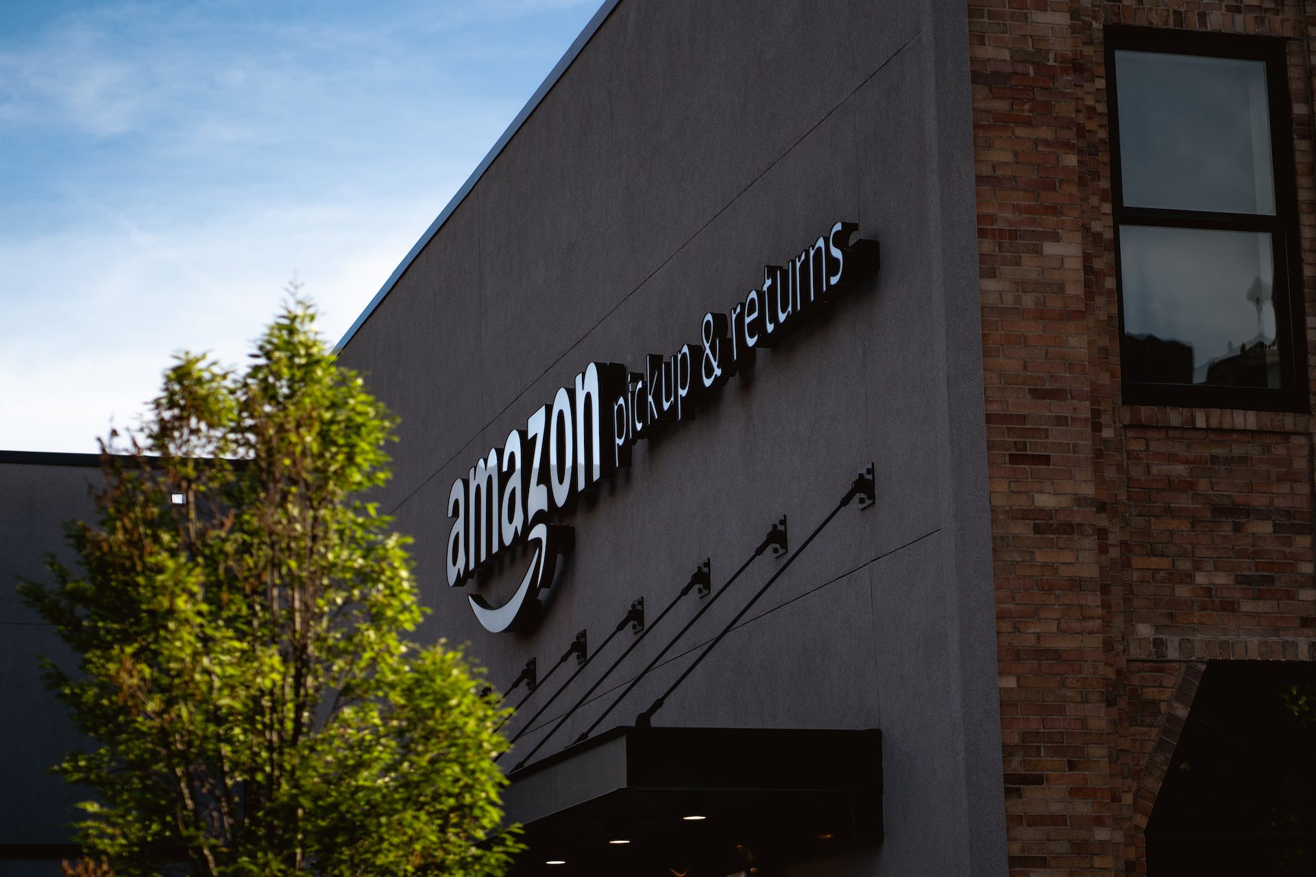 sign on an amazon building